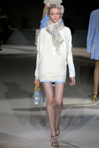 Look 7